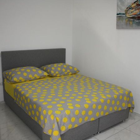 Lea Apartment ชิเบนิก ภายนอก รูปภาพ