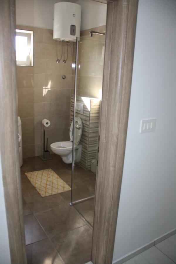 Lea Apartment ชิเบนิก ภายนอก รูปภาพ