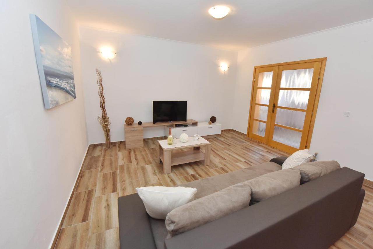 Lea Apartment ชิเบนิก ภายนอก รูปภาพ