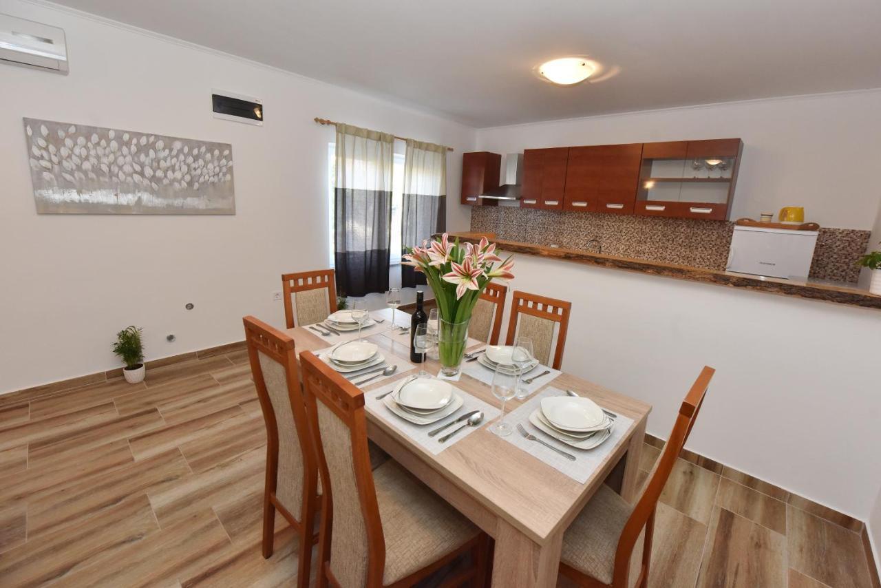 Lea Apartment ชิเบนิก ภายนอก รูปภาพ