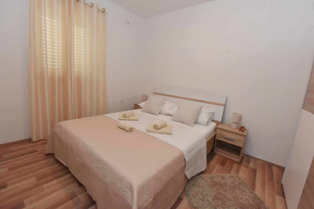 Lea Apartment ชิเบนิก ภายนอก รูปภาพ